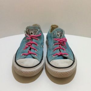 Blue girls converse 👟